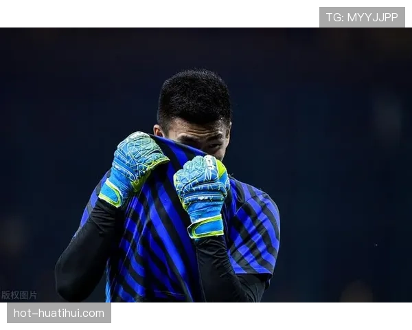 加纳联乐高城球员夸梅·阿齐兹 担任球队主力门将